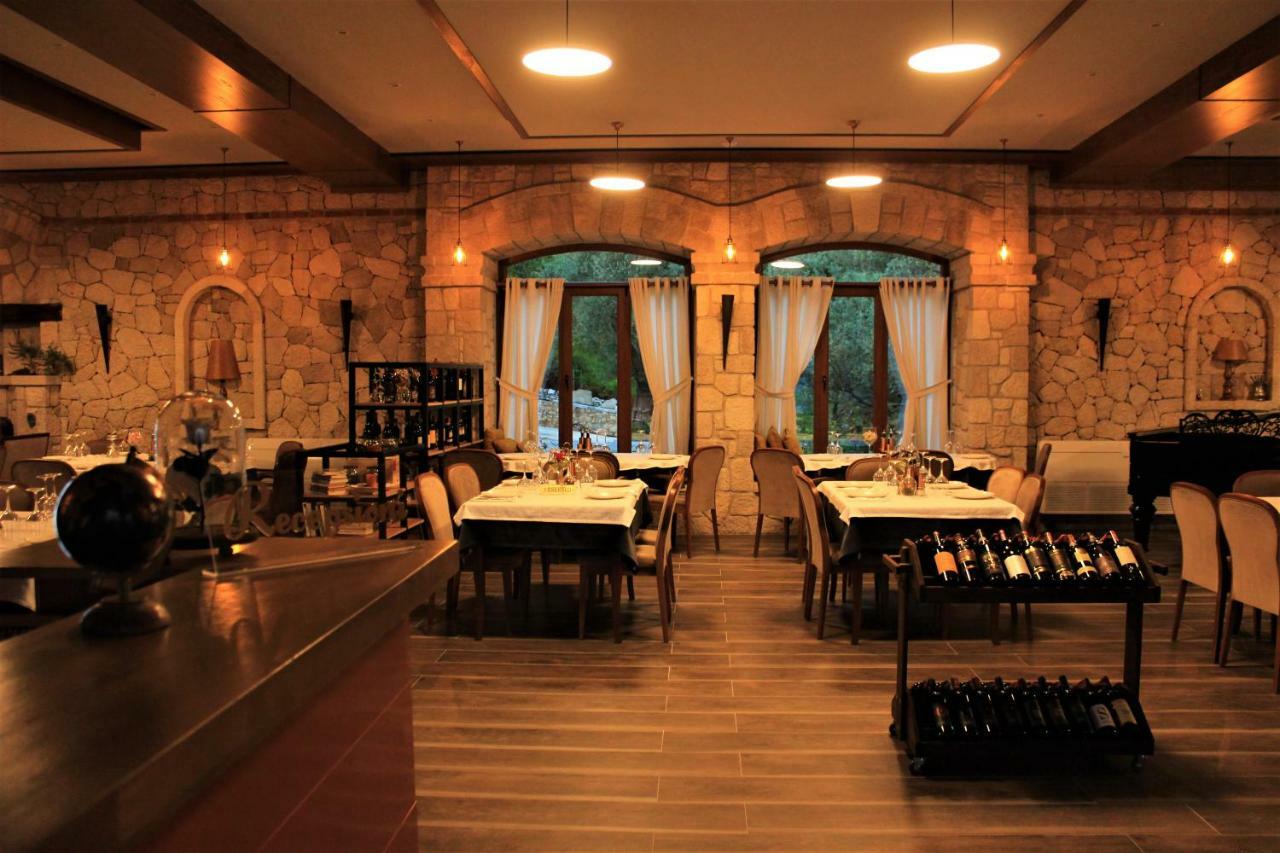 Chateau Fasel 地拉那 外观 照片